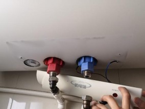 热水器排气孔冲墙处理方法（解决热水器排气孔冲墙问题的实用技巧）